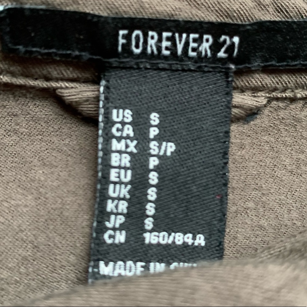 button down - Picture 3 of 3